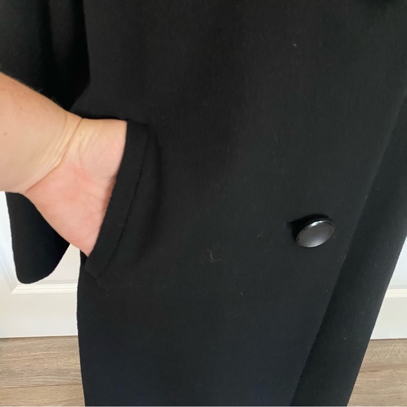 Vintage Black Pea Coat with Brown Fur Collar - Picture 6 of 7